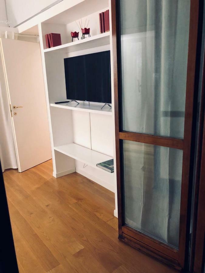 Florence Liberta Apartment With Balcony Экстерьер фото